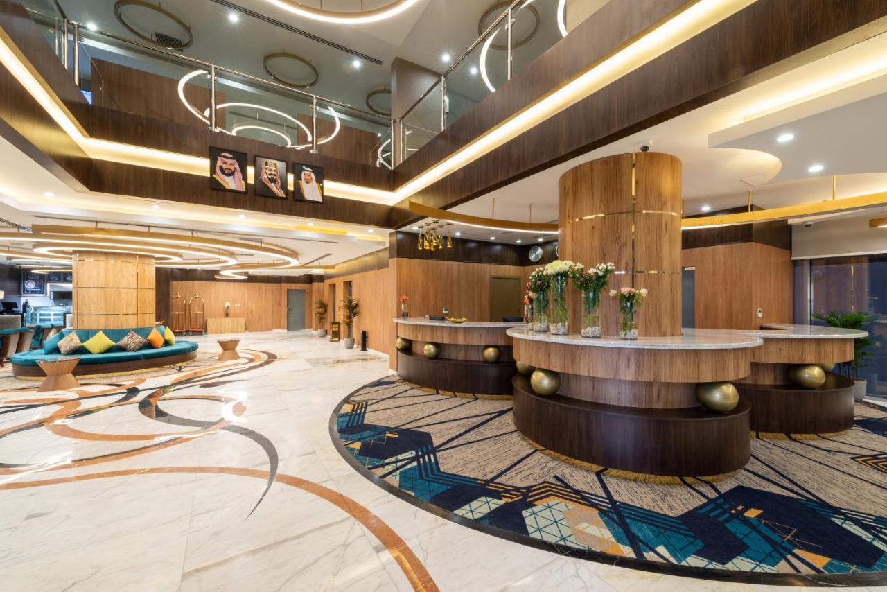Warwick Riyadh Al Wezarat 外观 照片